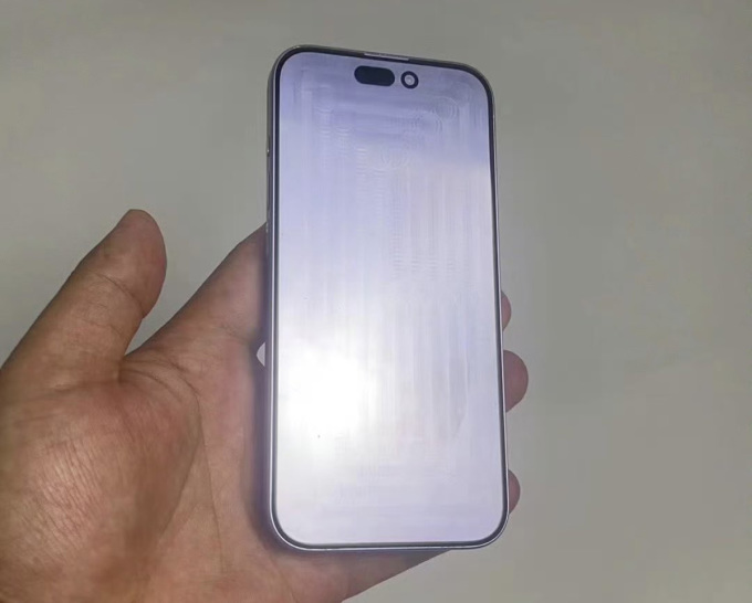 iPhone 15 Pro lộ mô hình với viền siêu mỏng iPhone 15 Pro lộ mô hình với viền siêu mỏng