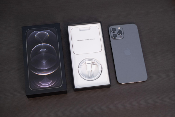10 Cách Phân Biệt iPhone 12 Pro Max Thật Giả Chính Xác 10 Cách Phân Biệt iPhone 12 Pro Max Thật Giả Chính Xác