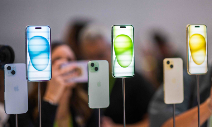 Apple dừng phát triển iOS 18 để sửa lỗi cũ Apple dừng phát triển iOS 18 để sửa lỗi cũ