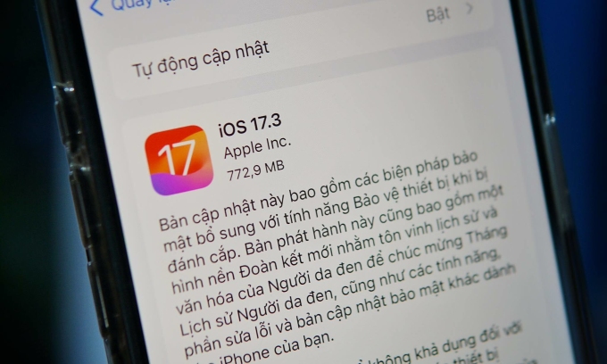 Apple ra iOS 17.3 loại bỏ dần mật khẩu