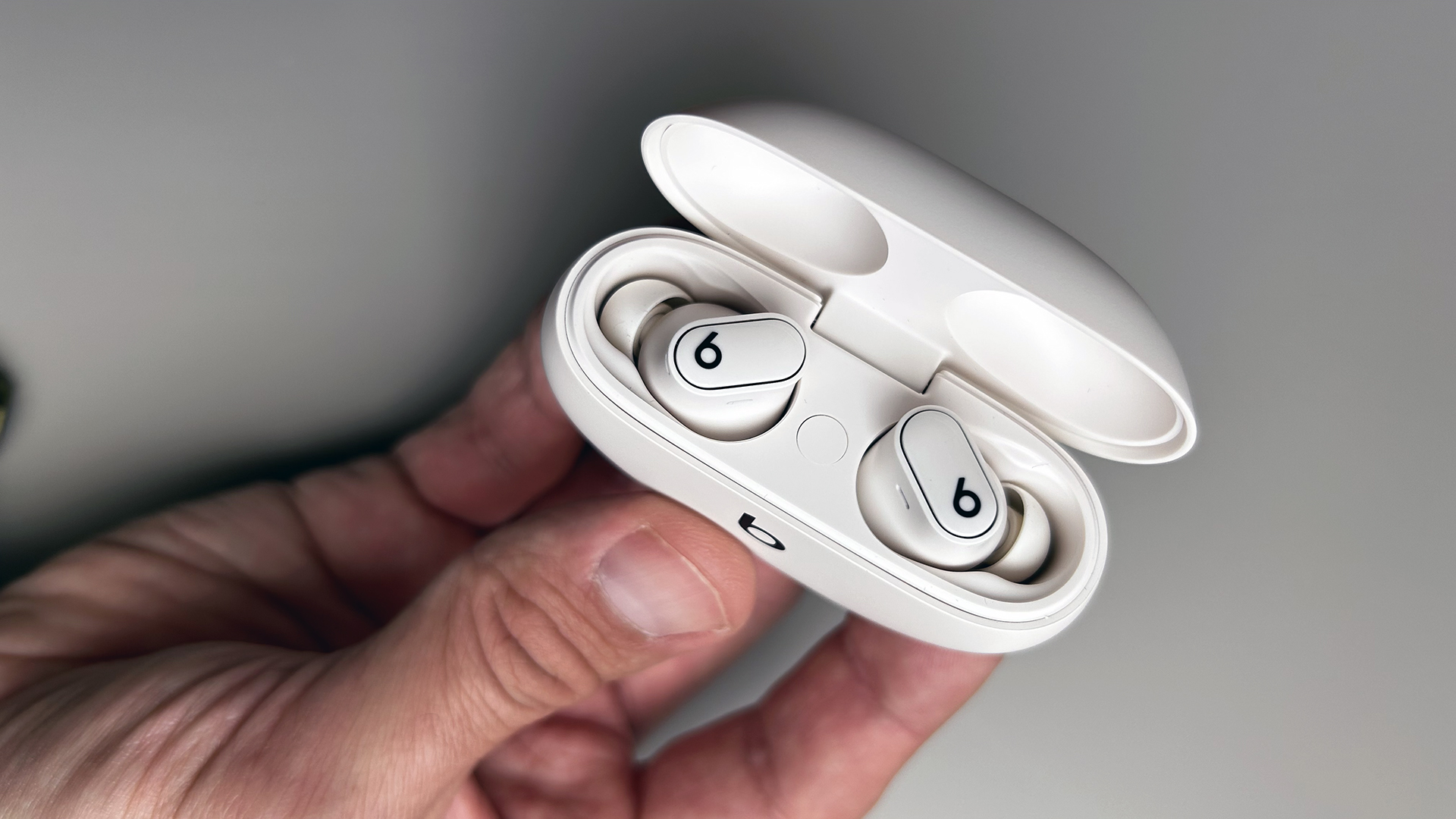 Top 6 tai nghe không dây đáng mua nhất 2025 cho người dùng iPhone
