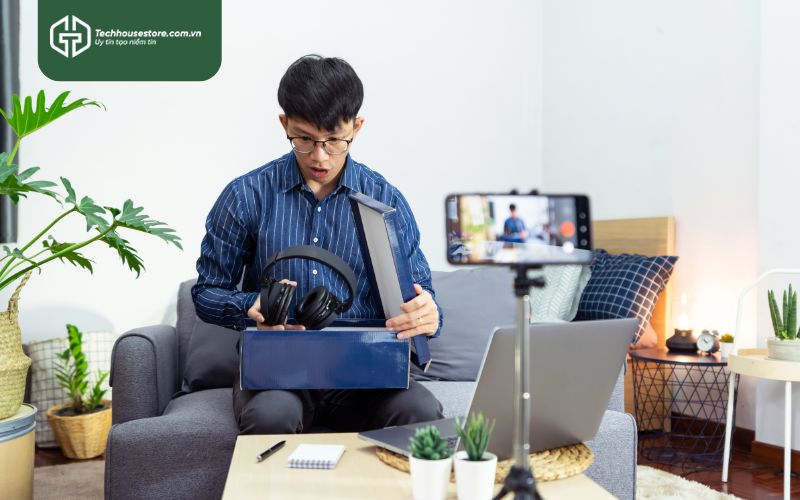 Nên mua điện thoại nào? Gợi ý những mẫu smartphone tốt nhất 2025 từ Techhouse Store Nếu bạn thường xuyên chụp ảnh, quay vlog hoặc livestream, nên chọn máy có cảm biến từ 50MP trở lên