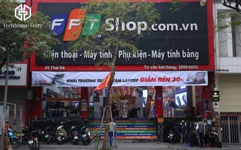 Top 11 cửa hàng iPhone uy tín ở Đống Đa - Hà Nội (2025) Showroom FPT Shop 45 Thái Hà chuyên bán iPhone hàng công ty