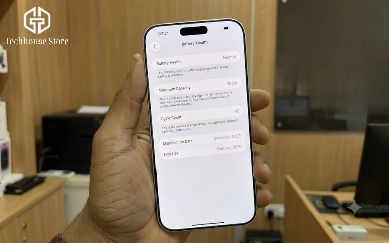 20 triệu mua được iPhone gì? Nên chọn máy nào theo nhu cầu? Người dùng kiểm tra Battery Health trên iPhone với dung lượng tối đa hiển thị 100%. q