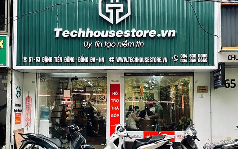 iPhone không kết nối được WiFi: Nguyên nhân và cách khắc phục Mặt tiền cửa hàng TechHouse Store tại Đặng Tiến Đông.
